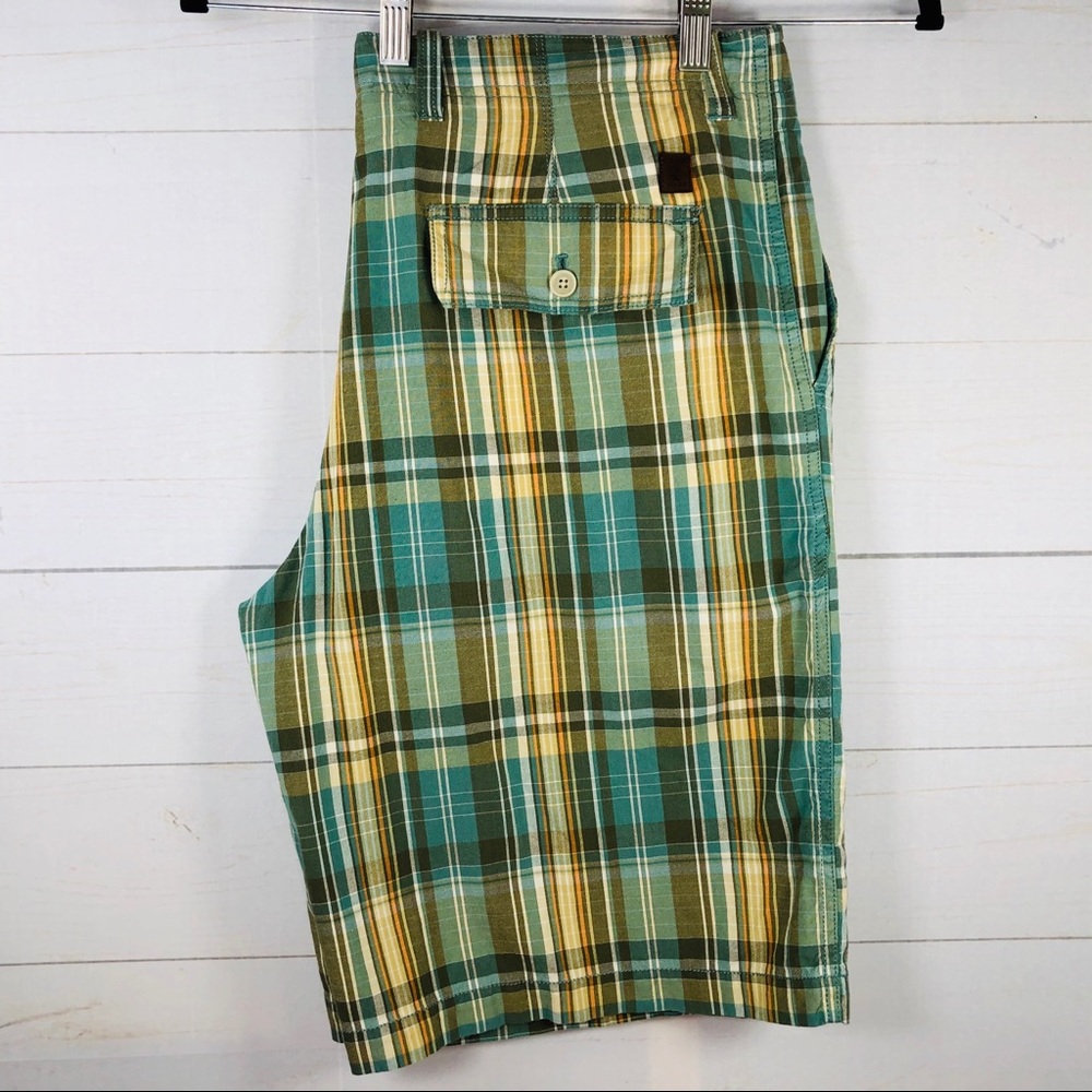 Izod Madras Bermuda Shorts Size Men's 36 - Picture 5 of 6